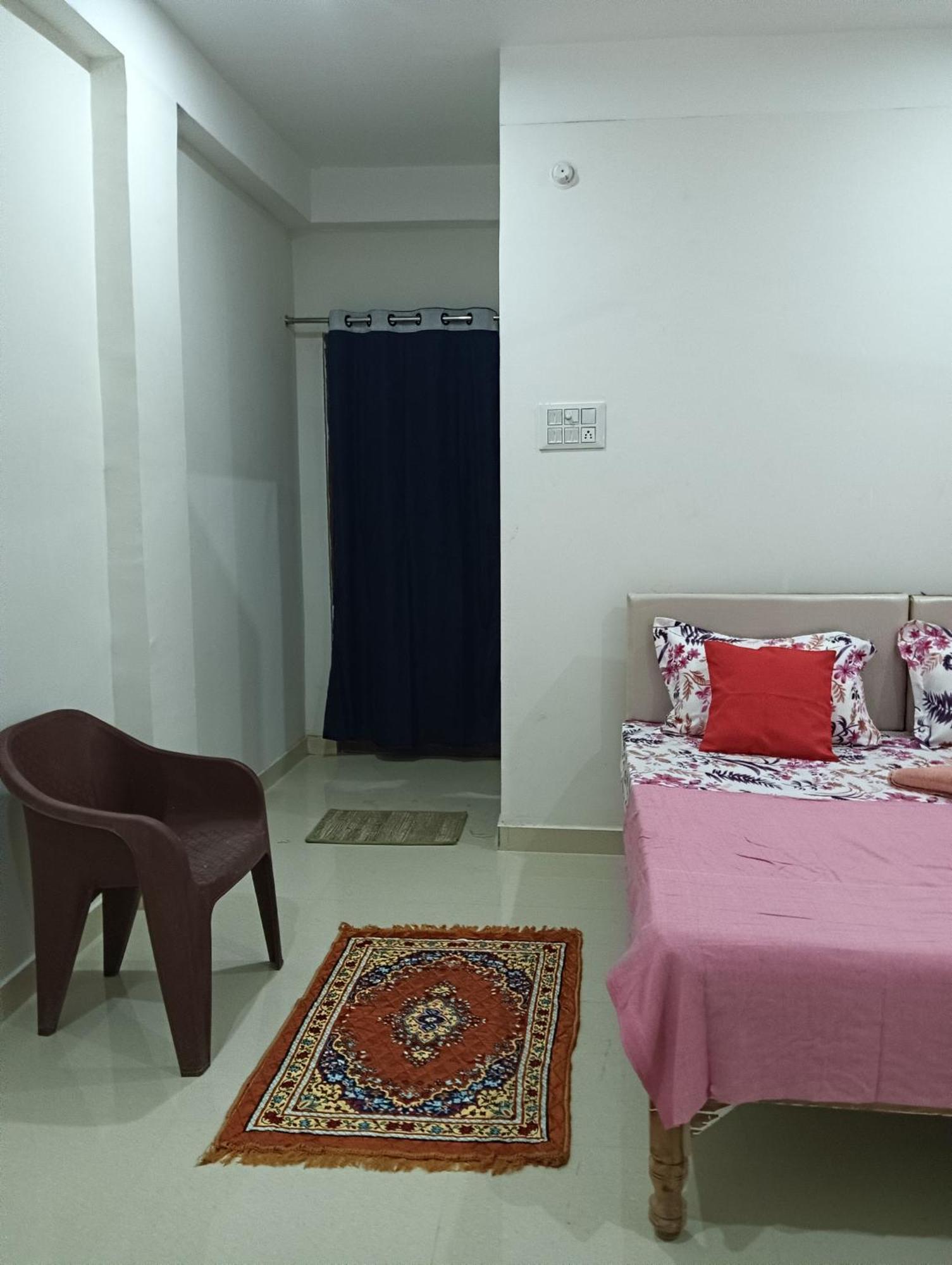Kedar Guest House Ayodhya Kültér fotó