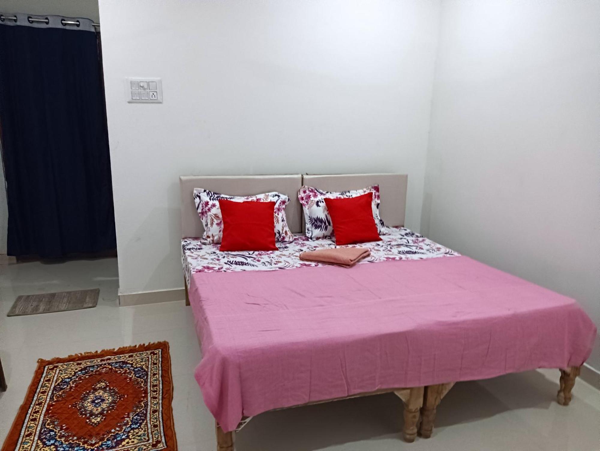 Kedar Guest House Ayodhya Kültér fotó