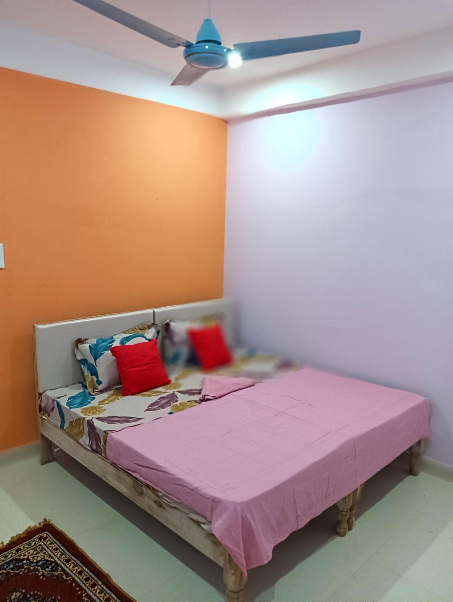 Kedar Guest House Ayodhya Kültér fotó